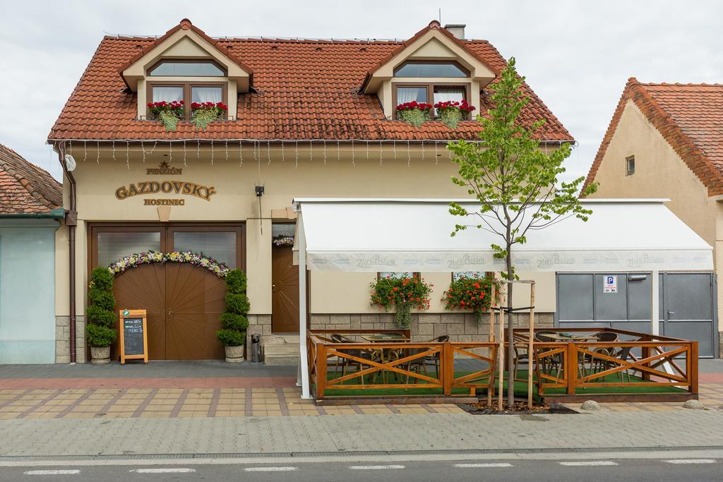 Penzión Gazdovský Hostinec Topoľčianky Exterior foto